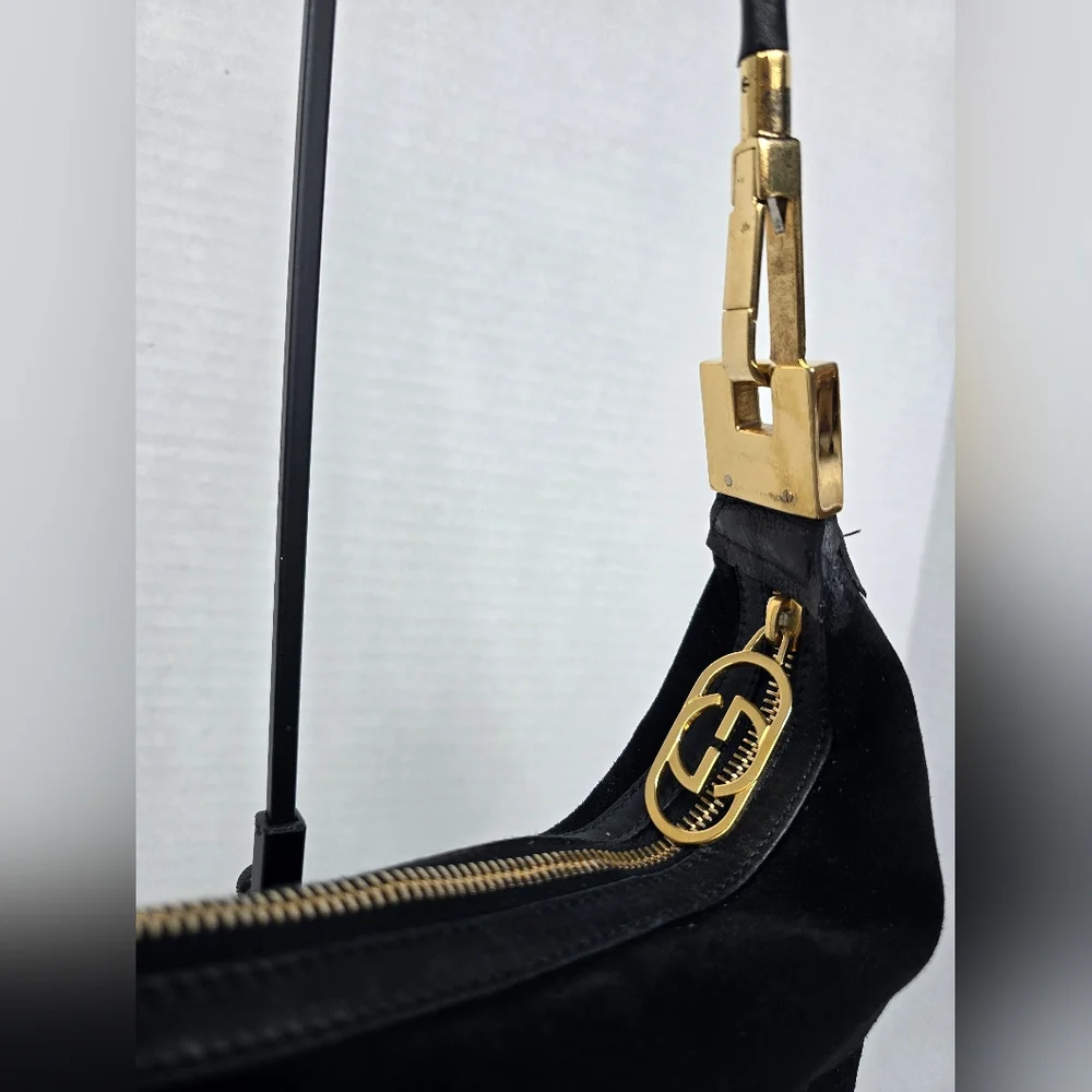Vintage Authentic Gucci Black Suede Shoulder Purse With Gold Accents And GG - Picture 3 of 17